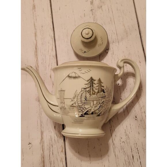 Vintage Kutani China . Tea Kettle, Creamer & Sugar bowl ( 3 pieces ) - Picture 12 of 14